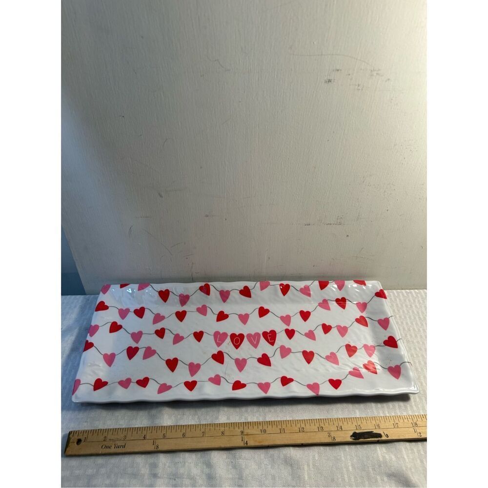 Hearts Love melamine food tray platter‎ nwot 19x7" pink